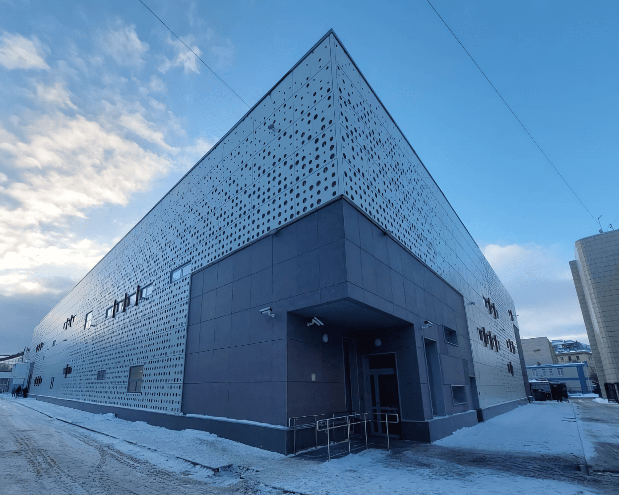 Ледовая арена на Среднем проспекте ВО